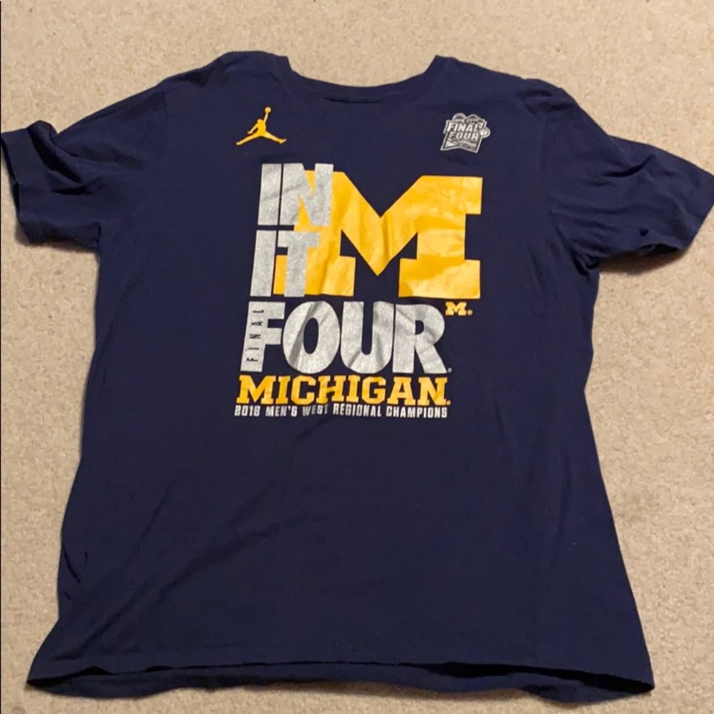 Nike University of Michigan short sleeved shirt size Medium